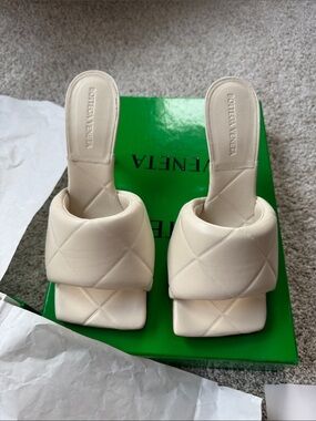 BOTTEGA VENETA LIDO SANDALS SEA SALT SIZE 7.5 37+